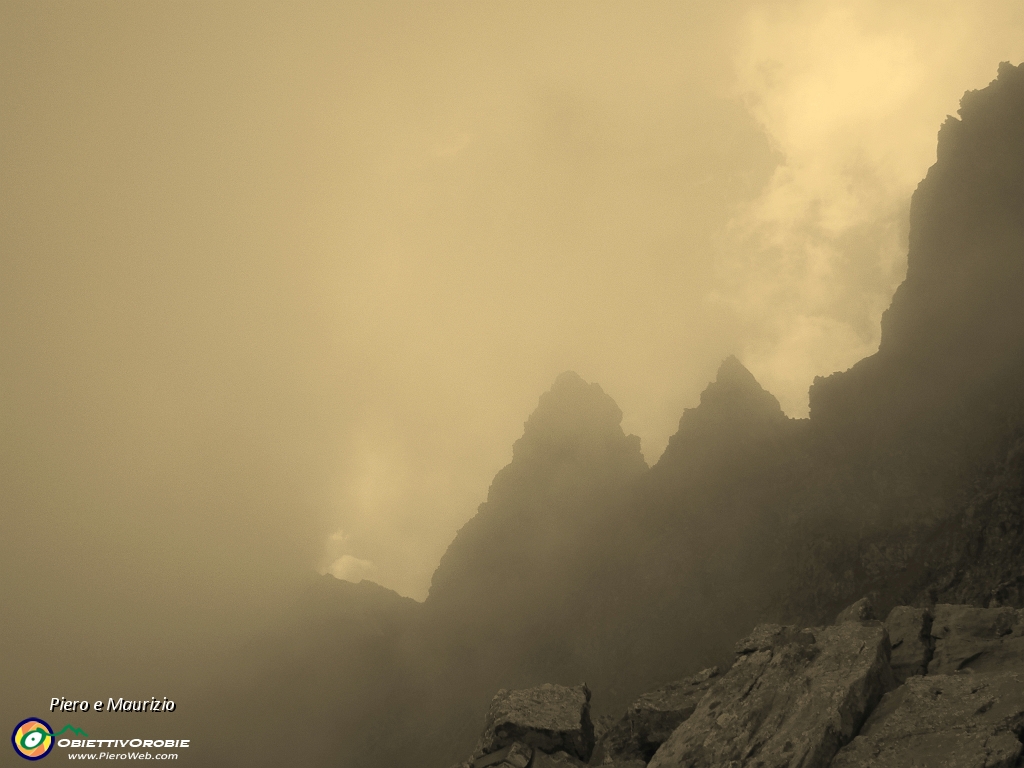 79 un po' di nebbia....jpg